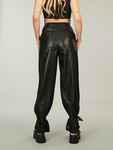 Loosefit Pantalon 'Alice' ABOUT YOU x Alina Eremia en noir