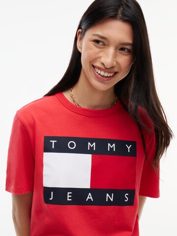 T-shirt Tommy Jeans en rouge