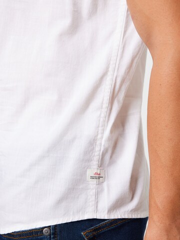 s.Oliver Regular fit Button Up Shirt in White