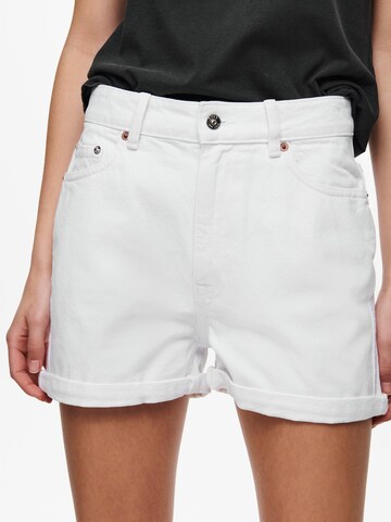ONLY Regular Shorts 'Bay' in Weiß