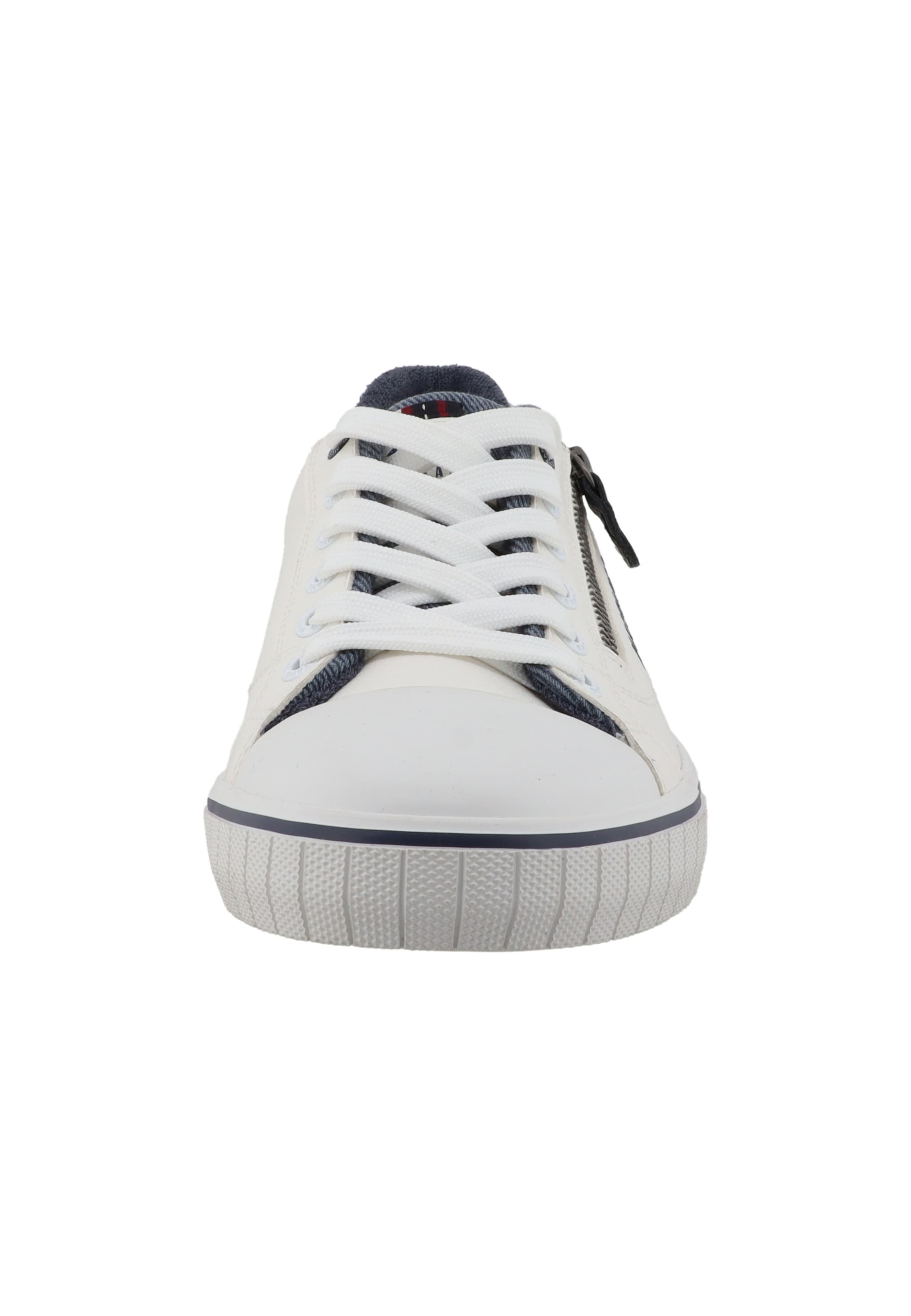 Baskets basses MUSTANG en blanc
