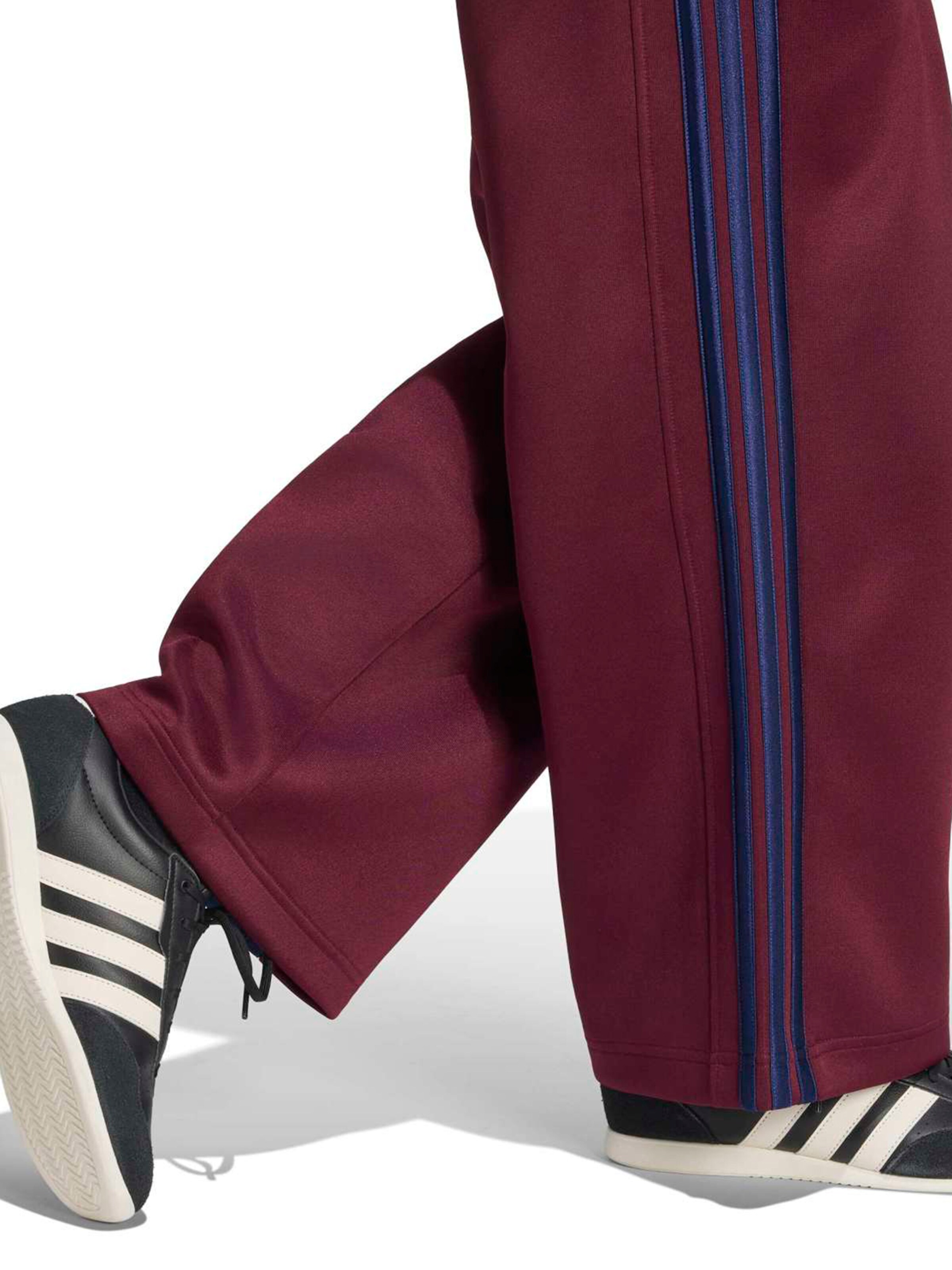 ADIDAS SPORTSWEAR Loosefit Urheiluhousut 'STADIUM' värissä punainen
