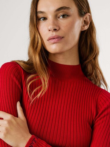 Pepe Jeans Trui 'Carla Perkins' in Rood