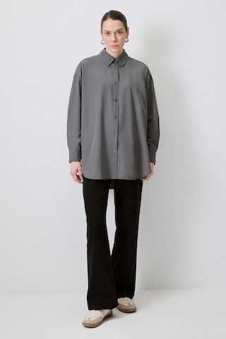 Touche Prive Bluse in Grau