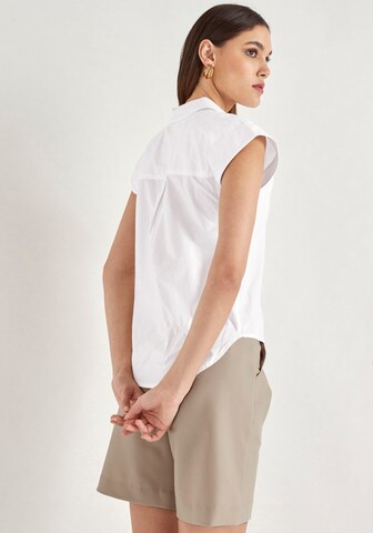 HECHTER PARIS Blouse in White