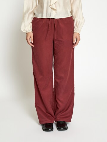 DESIRES Loosefit Hose 'Karen' in Braun: Vorderseite