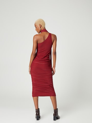 Robe 'Valeria' Bella x ABOUT YOU en rouge