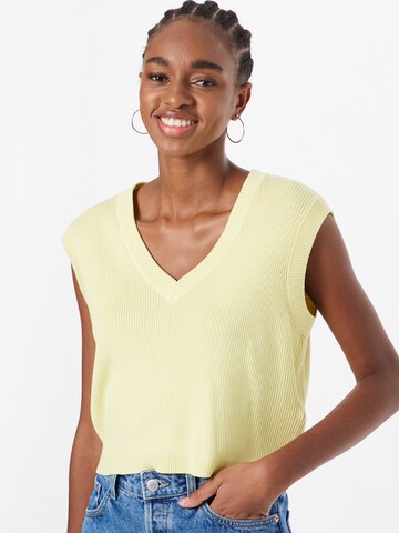 Urban Classics Knitted top in Yellow: front