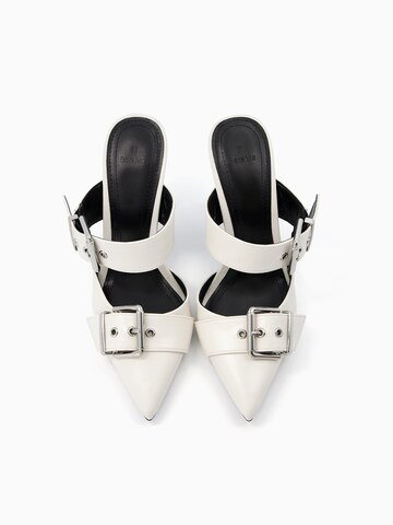 Mule Bershka en blanc