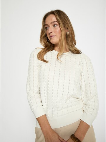 Pullover 'Rosy' di Peppercorn in bianco
