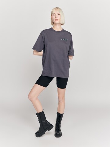 ABOUT YOU x StayKid Shirt 'Karla ZigZag' in Grau