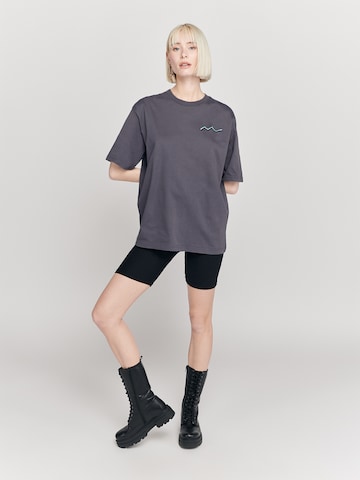 ABOUT YOU x StayKid Bluser & t-shirts 'Karla ZigZag' i grå