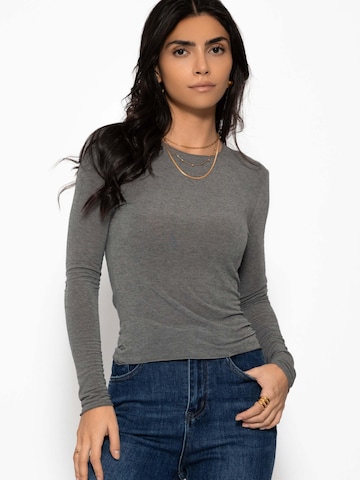 SASSYCLASSY T-shirt i grå