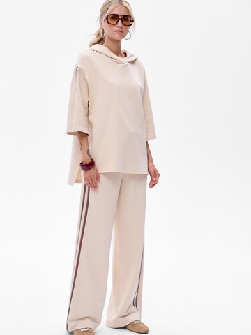 Blue Shadow Regular Hose‌‌‌‌ in Beige