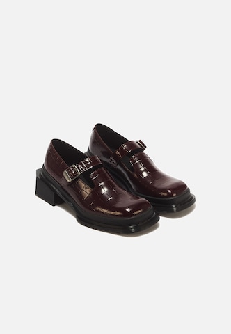 Ballerina con cinturino 'Maybole' di Dr. Martens in rosso