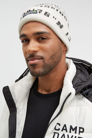 CAMP DAVID Beanie in White