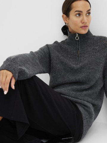 Pull-over bonprix en gris