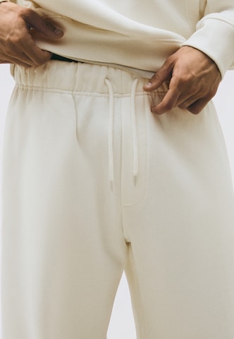 Tapered Pantaloni di Bershka in bianco