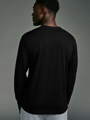 Next Shirt in Black