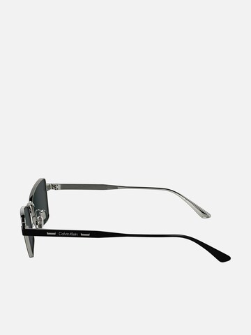 Lunettes de soleil Calvin Klein en noir