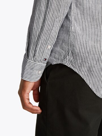 Coupe regular Chemise TOMMY HILFIGER en noir