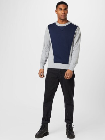 Tommy Jeans Sweatshirt in Grey