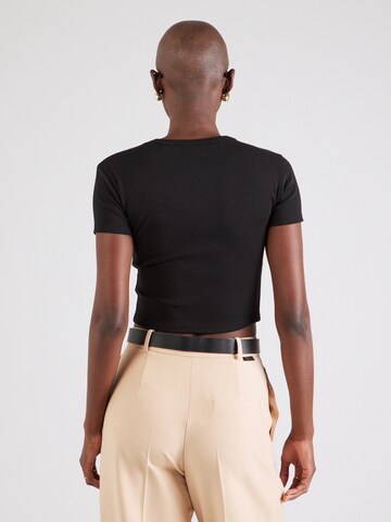 HUGO T-shirt 'Delanor' i svart
