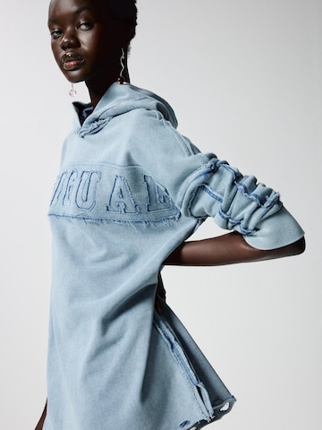 Desigual Sukienka w kolorze niebieski