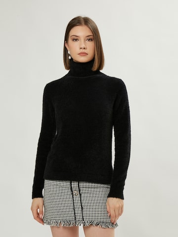 Influencer Pullover in Schwarz: predná strana