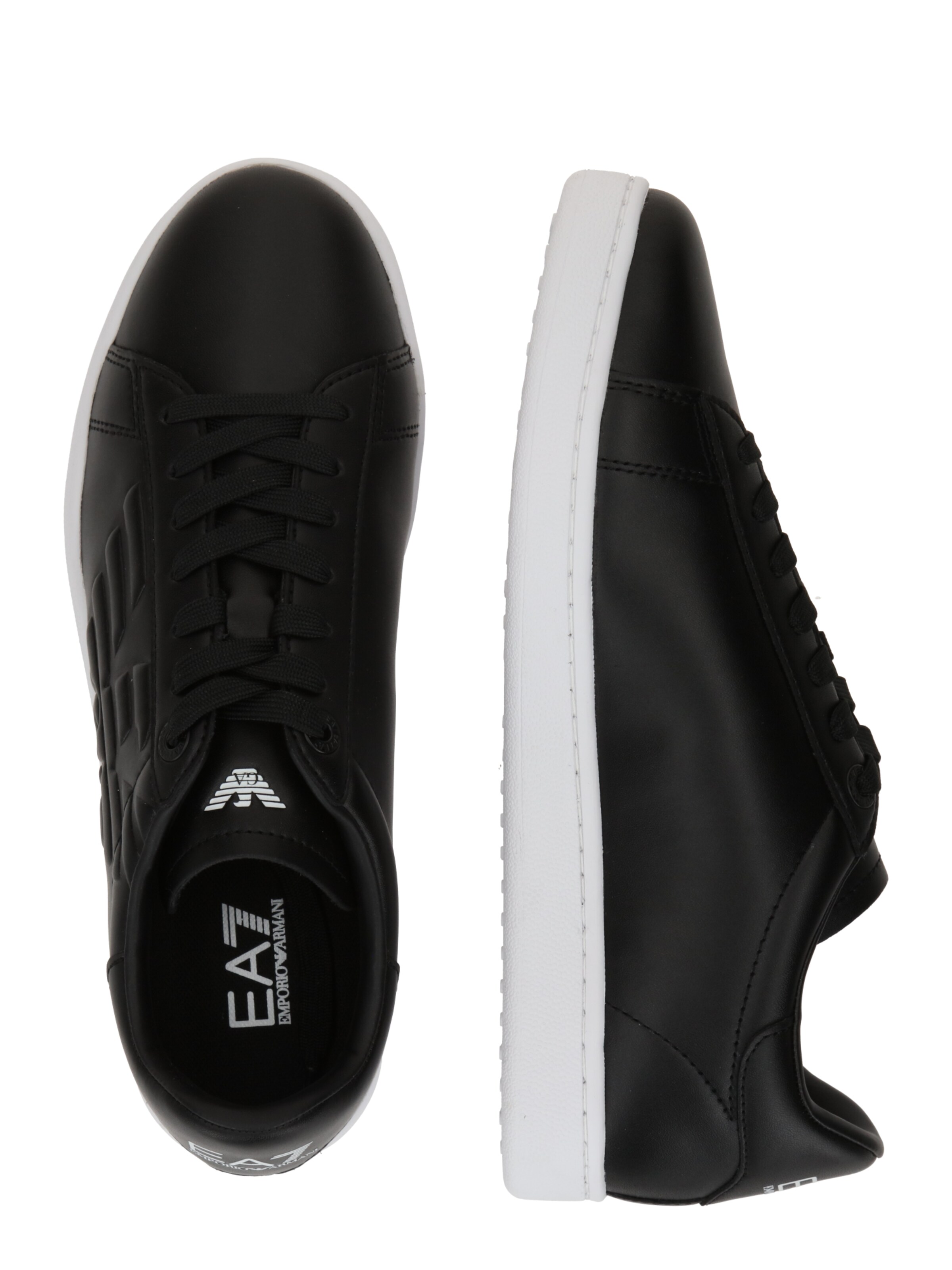 Sneaker bassa di EA7 Emporio Armani in nero