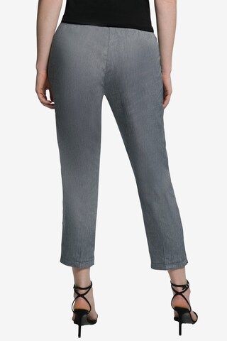 Coupe slim Pantalon Ulla Popken en gris