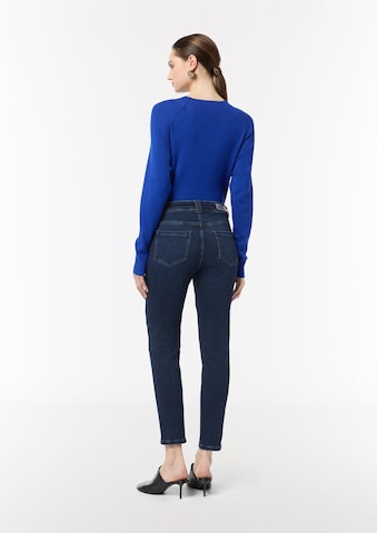 Coupe slim Jean COMMA en bleu : derrière