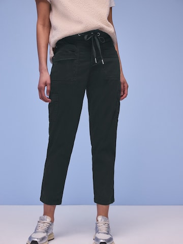 Effilé Pantalon cargo 'Bonny' STREET ONE en noir : devant