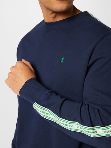 Sweat-shirt 'Panu' ARMEDANGELS en bleu