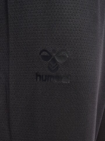 Hummel Regular Sporthose in Schwarz