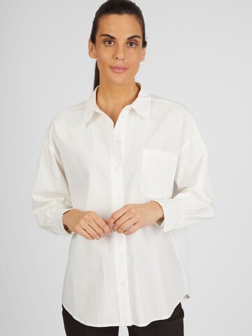 Lovely Sisters Blouse 'Melina' in White: front
