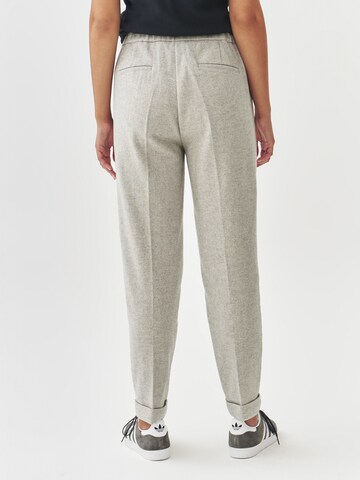 TATUUM Loose fit Trousers with creases 'SUMKO' in Grey