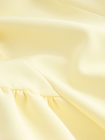 Next Mekko värissä keltainen