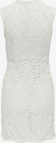 Robe 'ARZINA' ONLY en blanc