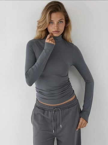 Hiccup - Camisa em cinzento