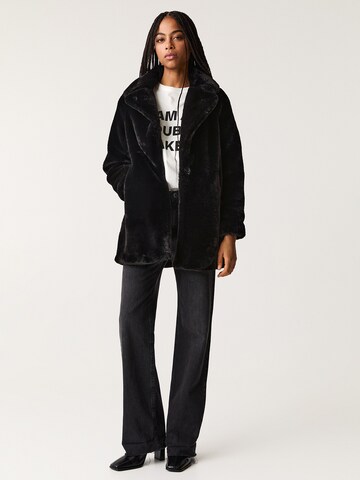 Cappotto di mezza stagione di Pull&Bear in nero