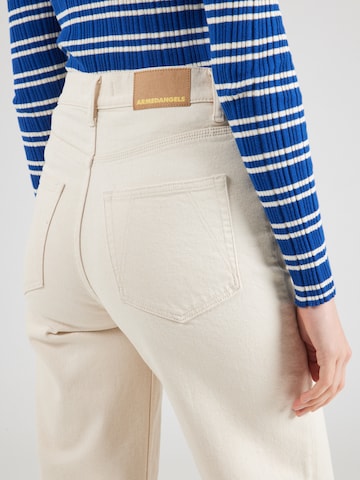 ARMEDANGELS Буткат Джинсы 'MURLIAA' в Белый