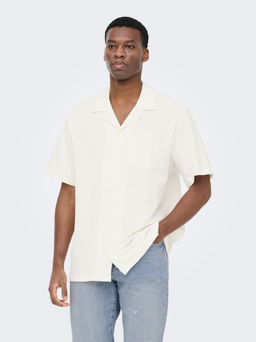 Fit confort Chemise 'ONSKian' Only & Sons en blanc