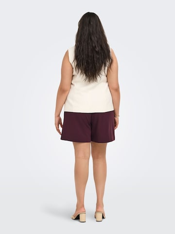 regular Pantaloni con pieghe di ONLY Carmakoma in rosso