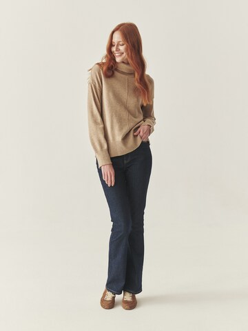 TATUUM Sweater in Beige