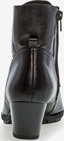 GABOR Lace-Up Ankle Boots in Black