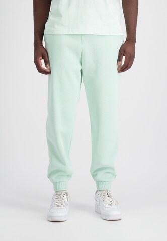 ALPHA INDUSTRIES Tapered Broek 'EMB' in Groen