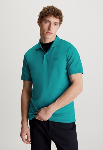 T-Shirt Calvin Klein en vert : devant