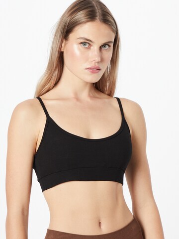 NLY by Nelly Top 'Comfy' in Zwart: voorkant