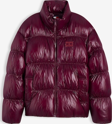 Tommy Jeans Χειμερινό μπουφάν σε λιλά: μπροστά